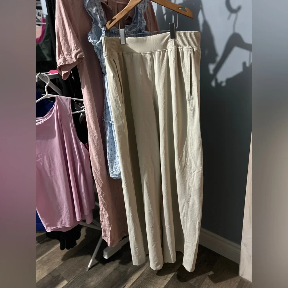 COPY 🍋 Lululemon Stretch Woven Wide-Leg High-Rise Pant, Bone, size L - Picture 7 of 14